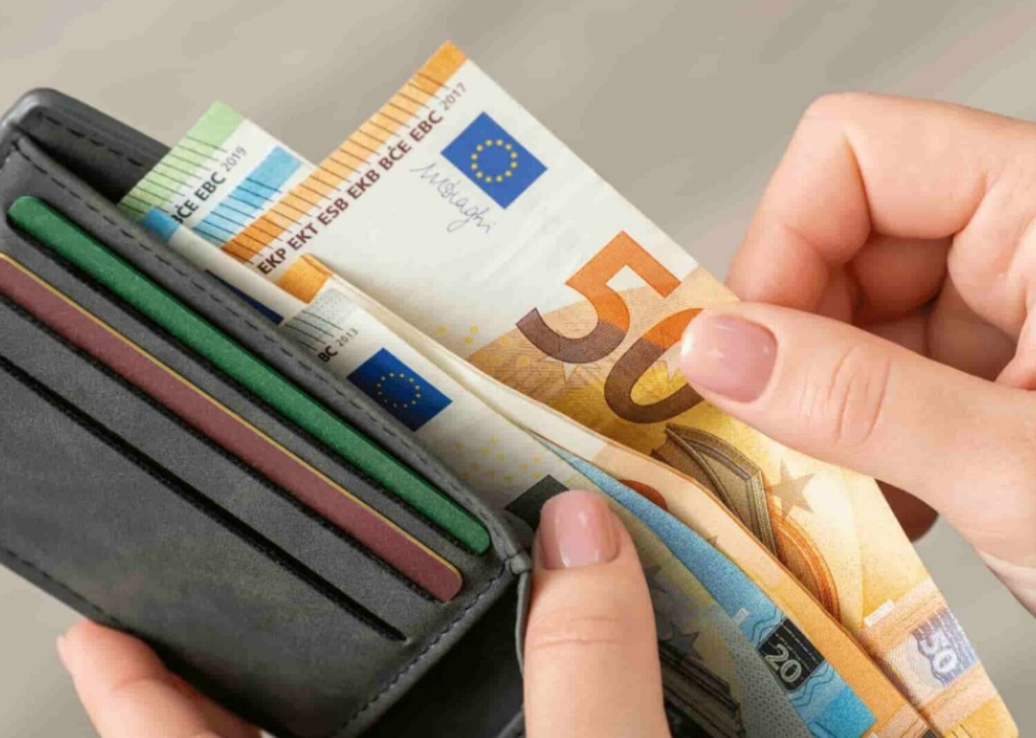 Paiements en espèces entre entreprises : un usage de plus en plus limité